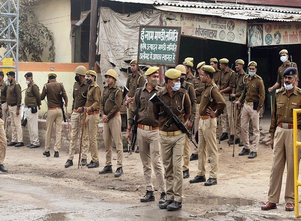 Mainpuri By-Elections 2022: Security Beefed Up at Sensitive Polling Booths Ahead of High-Octane Lok Sabha Bypolls in Uttar Pradesh
