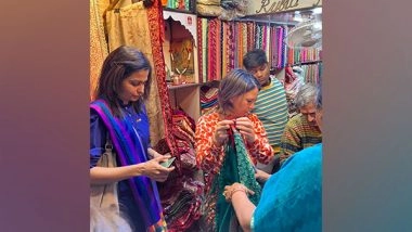 Entertainment News | German Foreign Minister Shops at Chandni Chowk, Uses Paytm for Payment