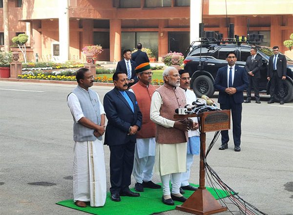 India News | PM Urges MPs to Make Winter Session Productive, Provide More Opportunities to Young Parliamentarians