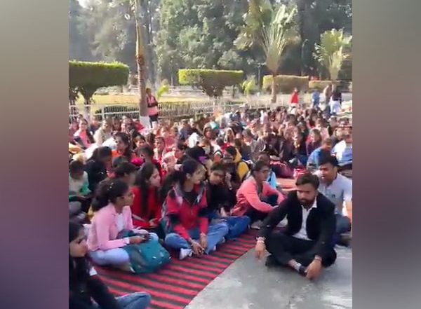 Haryana: Students Stage Protest at Kurukshetra University Against Fees Hike