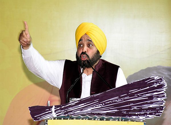 Gujarat Assembly Elections 2022 Results Will Be Surprising, Says Bhagwant Mann As AAP Crosses Halfway Mark in Delhi MCD Elections