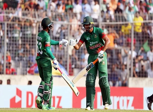 Sports News | Miraz's Ton, Mahmudullah's Fifty Guide Bangladesh to 271/7 Against India in 2nd ODI