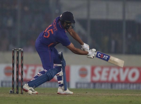 Sports News | Bangladesh Survive Rohit Scare to Defeat India by Five Runs, Clinch ODI Series