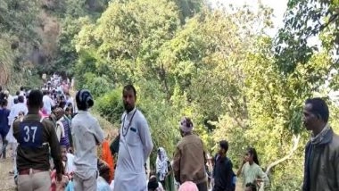 India News | Over 10,000 Devotees Thronged for Darshan at Kabir's Taposthali in Bandhavgarh Fort