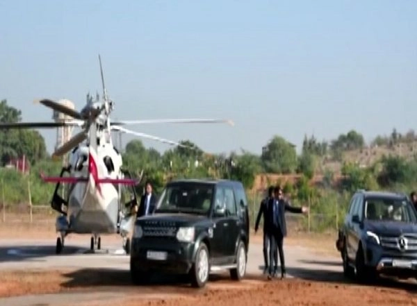India News | Sonia Gandhi Reaches Sawai Madhopur, Her Birthday to Be Celebrated in Ranthambhore