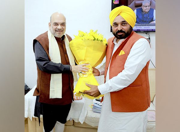 India News | Punjab CM Meets Amit Shah, Seeks Centre's Intervention over Presidential Nod for Punishment to Offenders of Sacrilege Crimes