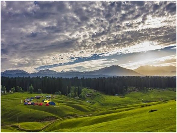 India News | J-K: Kashmir Bracing to Attract More Tourists This Winter Season - Vimarsana News