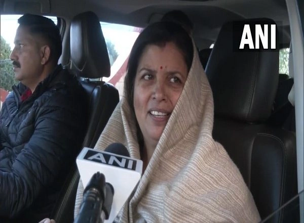 India News | Himachal CM Designate Sukhwinder Singh Sukhu's Wife Thanks People for Supporting Congress