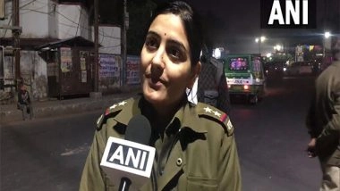 India News | Madhya Pradesh: Policewoman on Duty Saves Man's Life After He Collapses on Road