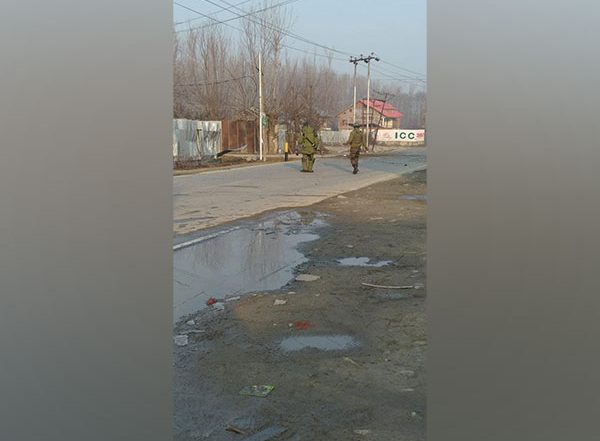 Jammu and Kashmir: IED Detected, Diffused by Security Forces in Sopore