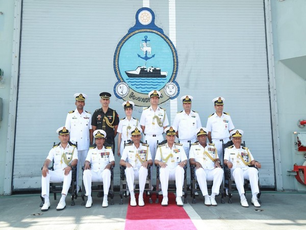 Saniya Mirja Xxx - World News | CNS Admiral R Hari Kumar Visits Sri Lankan Navy Ship SLNS  Sindurala, Naval Facilities at Colombo Port | LatestLY
