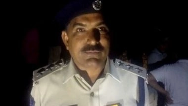 India News | Man Stuck Between Two Boulders Near Forest in Telangana; Rescue Underway