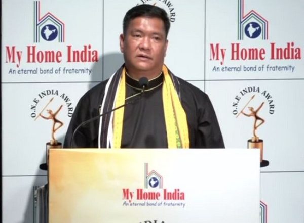 India News | Arunachal Pradesh CM Pema Khandu Blames Former PM Jawaharlal Nehru's Short-sightedness over Border Issues with China