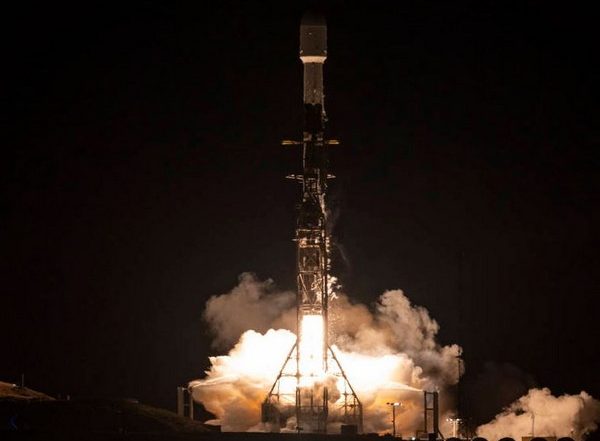 SWOT Satellite Launch: NASA Launches International Mission to Survey Earth's Water (Watch Video)