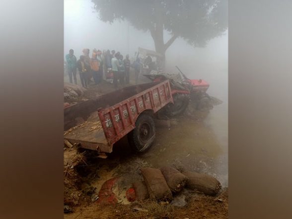 India News | 2 Killed as Tractor-trolley Overturns in UP's Mainpuri ...