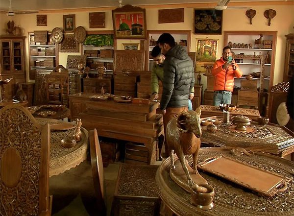 India News | 'Craft Safari' Tours on Track to Revive Traditional Handicrafts Industry in Kashmir