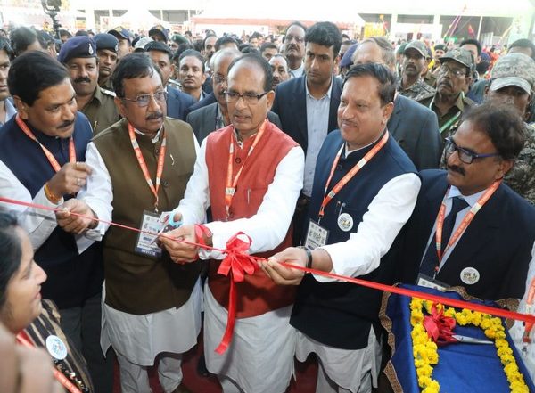 India News | CM Chouhan Inaugurates International Forest Fair, Says It's a Means of Increasing Income of Forest Produce Producers