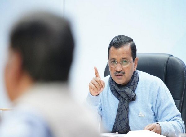 India News | Delhi CM Reviews Project to Track Pollution Sources Real-time