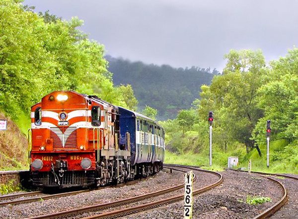 India News | Indian Railways Aims to Boost MSME Markets Through DFC Project