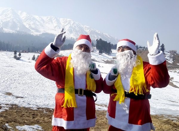 India News | Christmas Celebrated with Religious Fervour Across Kashmir