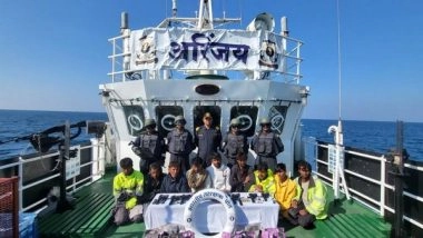 India News | Pakistani Nationals Carrying Arms, Ammunition Worth Rs 300 Crores on Boat Apprehended in Indian Waters