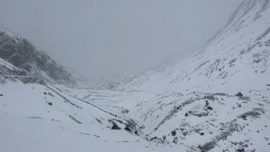 India News | Tourists Throng Hill Stations in Himachal, IMD Predicts Snowfall After December 29