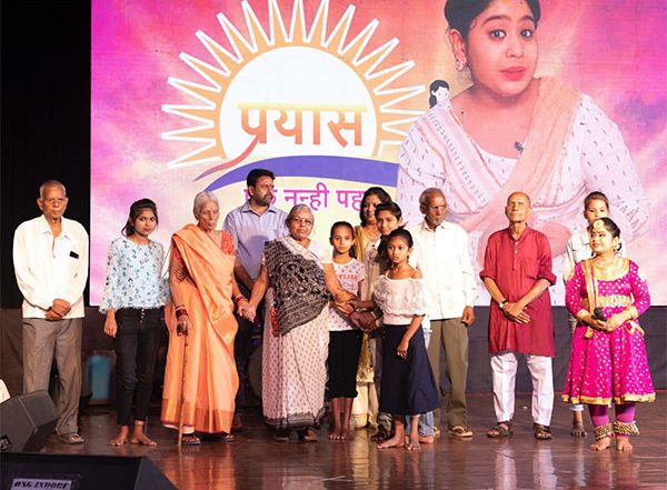 Business News | GupShup Fame Khanak Hajela, Launches Mission Milaap to Bring Orphans & Old Aged Together in Her Act of Altruism at Prayas 2.0