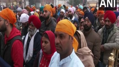 India News | Devotees Offer Prayers at Golden Temple in Amritsar on Guru Gobind Singh Jayanti