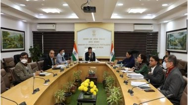 India News | Mandaviya Asks Pharma Companies to Keep Watch on Global Supply Chain Scenario, Ensure Adequate Stock of COVID Drugs