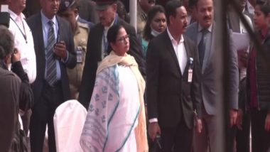 India News | Bengal CM Mamata Banerjee Refuses to Go on Stage Amid Sloganeering