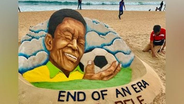 Entertainment News | Sudarsan Pattnaik Pays Homage to Pele with Sand Art