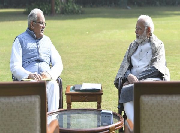 India News | Chhattisgarh CM Baghel Met PM Modi, Expressed Condolences on Death of His Mother