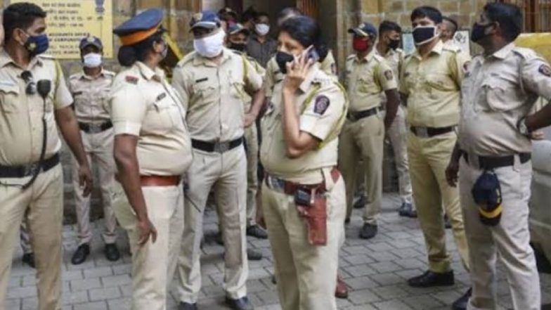 Heartwarming Video! Traffic Cop Helps Differently-Abled Person Cross Bridge in MP's Gwalior