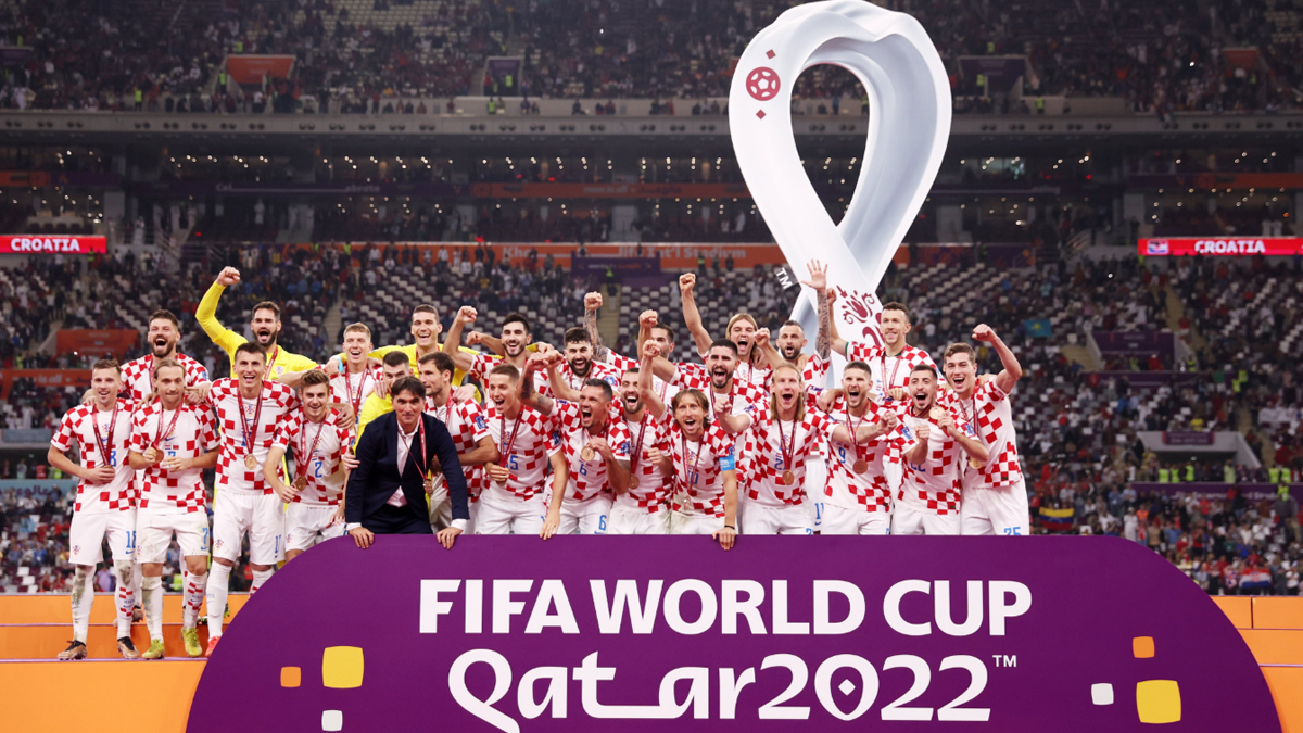 Croatia Players Receive Bronze Medals As They Secure Third Place in the FIFA World Cup 2022 With Win Over Morocco (Watch Videos) ⚽ LatestLY