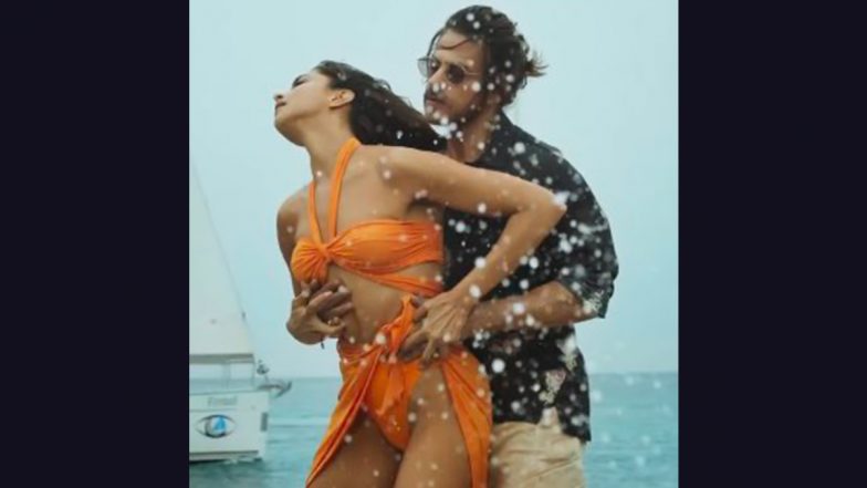 Deepika Padukonexxxsex - Pathaan: Karnataka Hindu Body Calls for Boycott of Shah Rukh Khan-Starrer  Over Deepika Padukone's 'Saffron' Bikini in Besharam Song | ðŸŽ¥ LatestLY