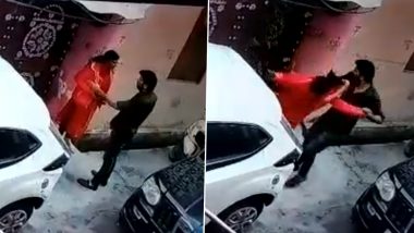 Delhi Shocker: Woman Sub-Inspector Shares Video of Husband Beating Her in Broad Daylight, Says 'Constantly Facing Abuse'; FIR Registered