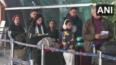 Chaos at Delhi Airport: Overcrowding Reported at IGI Airport Again, Passengers Complain About Long Waiting Hours for Immigration, Security Check (See Pics and Video)
