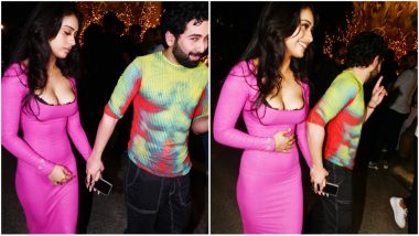 Nysa Devgan Dons a Figure-Hugging Hot Pink Dress With Plunging Neckline for Christmas Celebration, Gets Clicked With Bestie Orhan Awatramani (Watch Video)