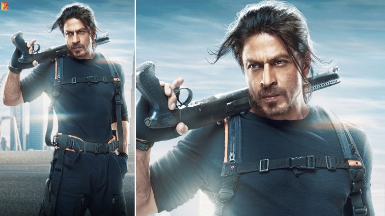 Pathaan: Shah Rukh Khan Is Fit and Fab As He Holds a Shotgun in New Poster From YRF's Film (View Pic)