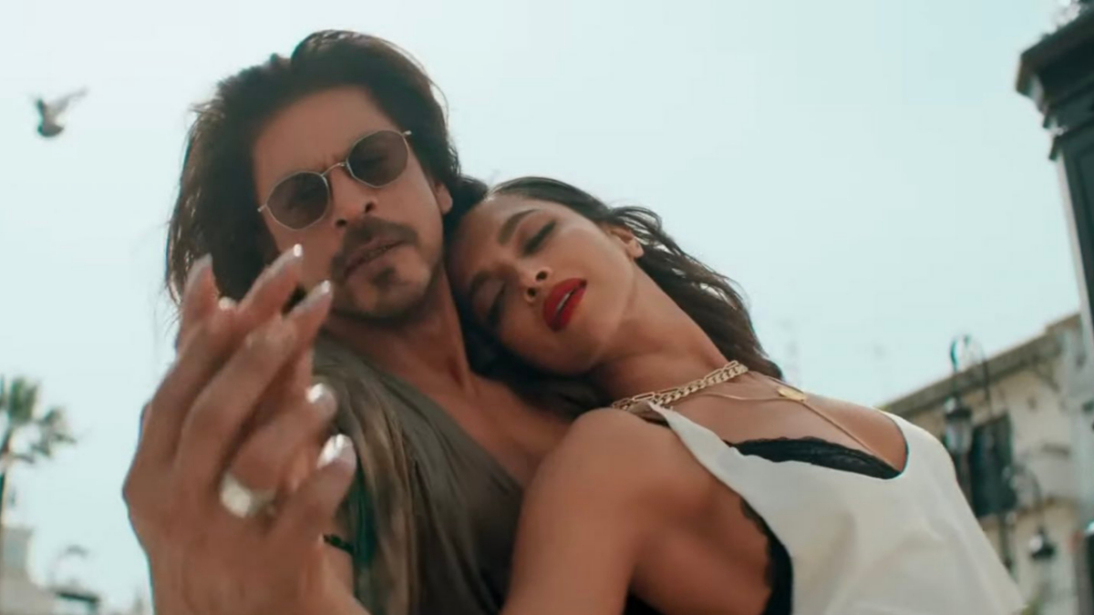 1200px x 675px - Pathaan Song Jhoome Jo Pathaan: Fans Call Shah Rukh Khan 'Sex Bomb'; Praise  Deepika Padukone's Sizzling Chemistry With SRK in This Hot Track (Watch  Video) | ðŸŽ¥ LatestLY