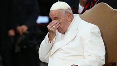 Pope Francis Breaks Down in Tears While Offering Prayers for Peace in Ukraine During Annual Prayer at Rome’s Spanish Steps (Watch Video)