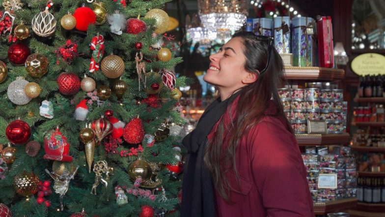 Christmas 2022: Rashmika Mandanna Poses Near a X-Mas Tree As She Sends Festive Greetings to Fans (View Pic)