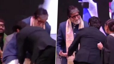 KIFF 2022: Shah Rukh Khan Touches Amitabh Bachchan and Jaya Bachchan's Feet, Fans Call It 'K3G Reunion' (Watch Video)