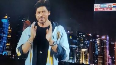 Shah Rukh Khan to Promote Pathaan During FIFA World Cup Finals in Qatar (Watch Viral Video)