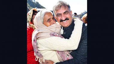 Himachal Pradesh: CM Sukhvinder Singh Sukhu Seeks Mother's Blessings on Swearing Day