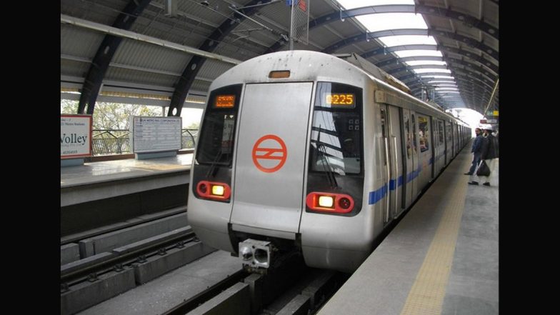 As Oral Sex, Masturbation in Delhi Metro Videos Rise, DMRC Requests Commuters to Conduct Themselves While Travelling in Metro (Check Tweet)