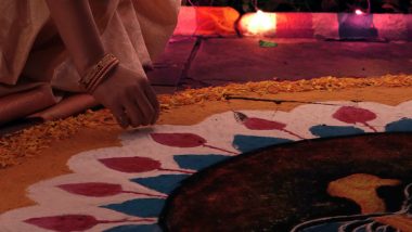 Pongal 2023 Rangoli Designs and Pulli Kolam Patterns: Try These Easy, Free-Hand Sankranti Rangoli Ideas To Decorate Your House (Watch Videos)