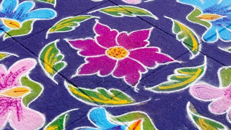 Pongal 2023 Rangoli Designs & Sankranthi Muggulu Patterns: Simple Dots Kolam Designs To Decorate Your Home for the Tamil Nadu Harvest Festival (Watch Videos) | ???????? LatestLY