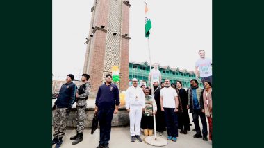 Bharat Jodo Yatra: Rahul Gandhi Unfurls National Flag at Historic Clock Tower of Lal Chowk in Srinagar (See Pics and Video)