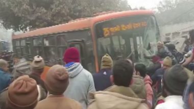 Delhi Road Accident: Driver Loses Control of Bus, Rams Pavement Dwellers Near Rohtak Road; Five Injured